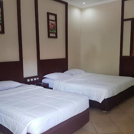 Oyo 2671 Wisma Djaja Syariah Bojonegoro Dış mekan fotoğraf