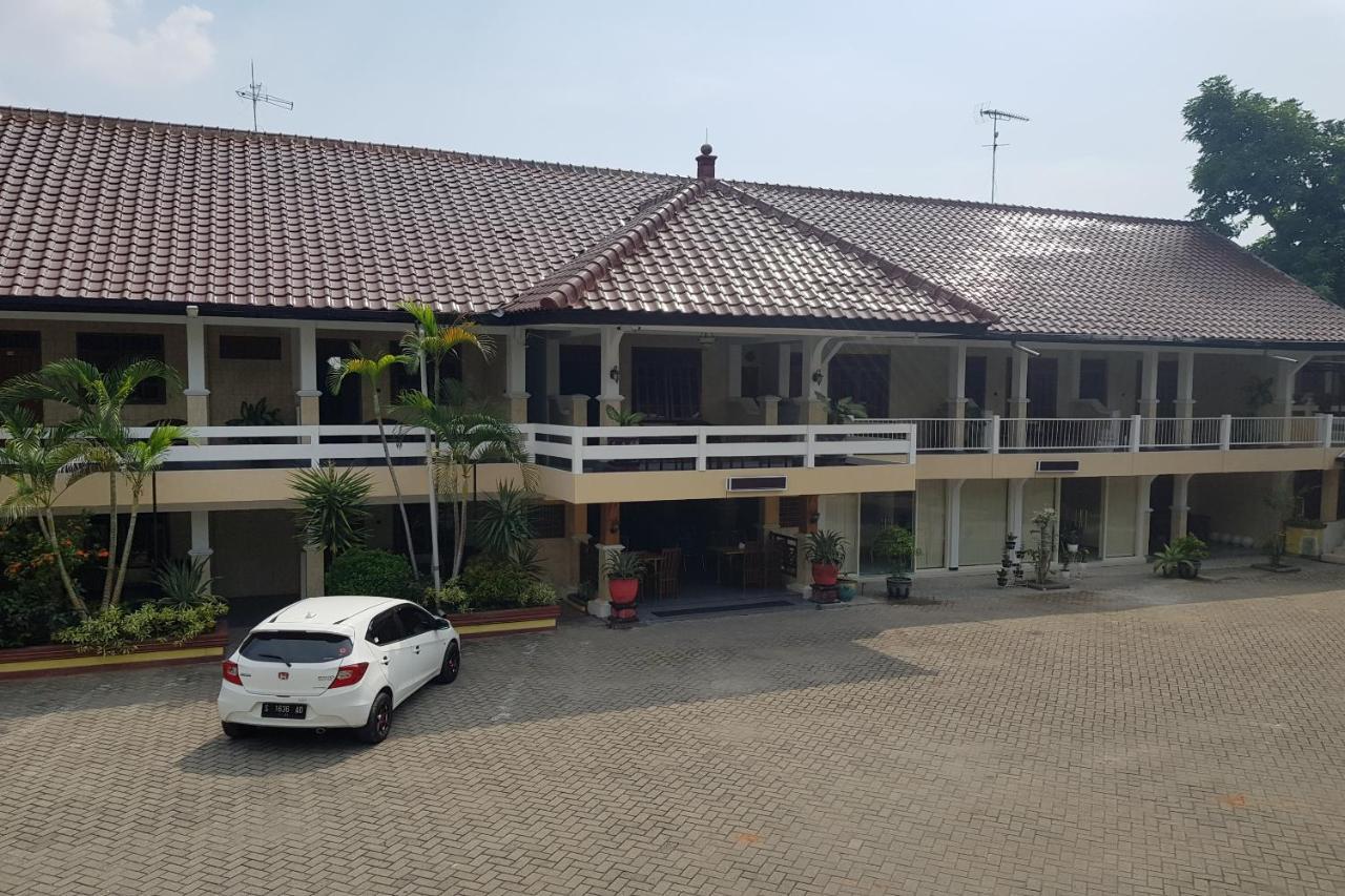 Oyo 2671 Wisma Djaja Syariah Bojonegoro Dış mekan fotoğraf