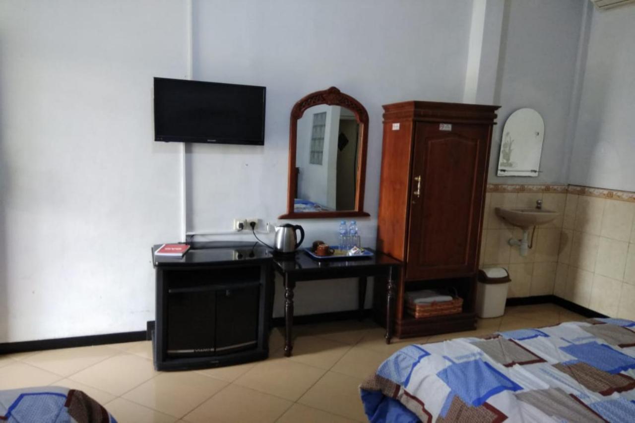 Oyo 2671 Wisma Djaja Syariah Bojonegoro Dış mekan fotoğraf